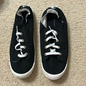 Time and Tru Sneakers